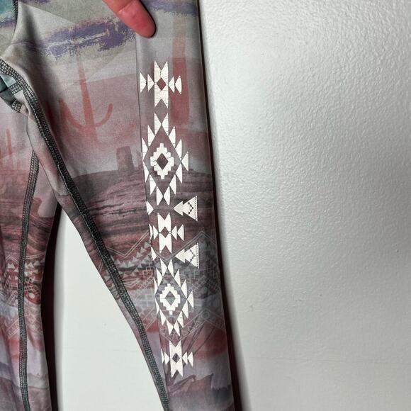 Evolution & Creation Southwestern Aztec Leggings Size Small Yoga Pants *Flaw* - Picture 5 of 11
